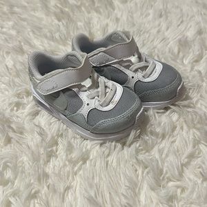 Toddler Nike Air Max Size 6c